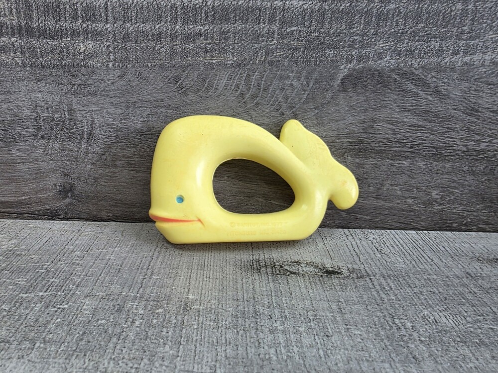 Vintage Baby Rattle Yellow Whale Sanitoy, Inc. 1977 g63b